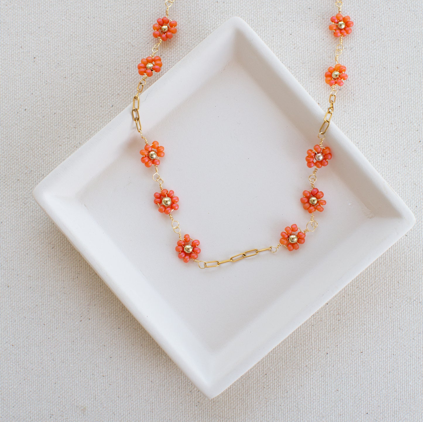 Emma Daisy Necklace