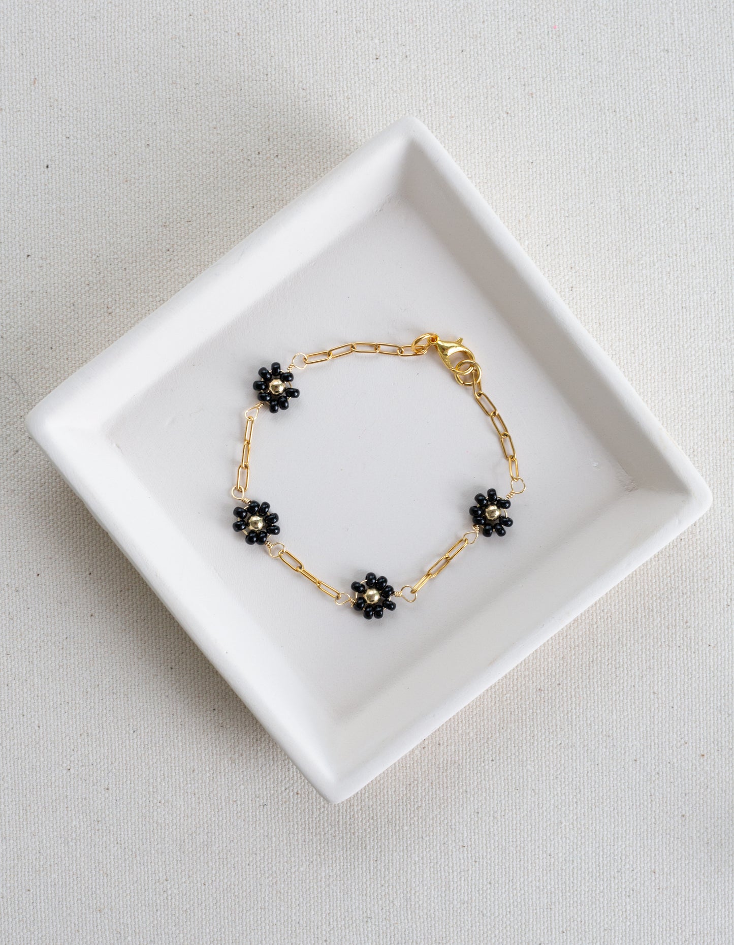 Gold Daisy Chain Bracelet