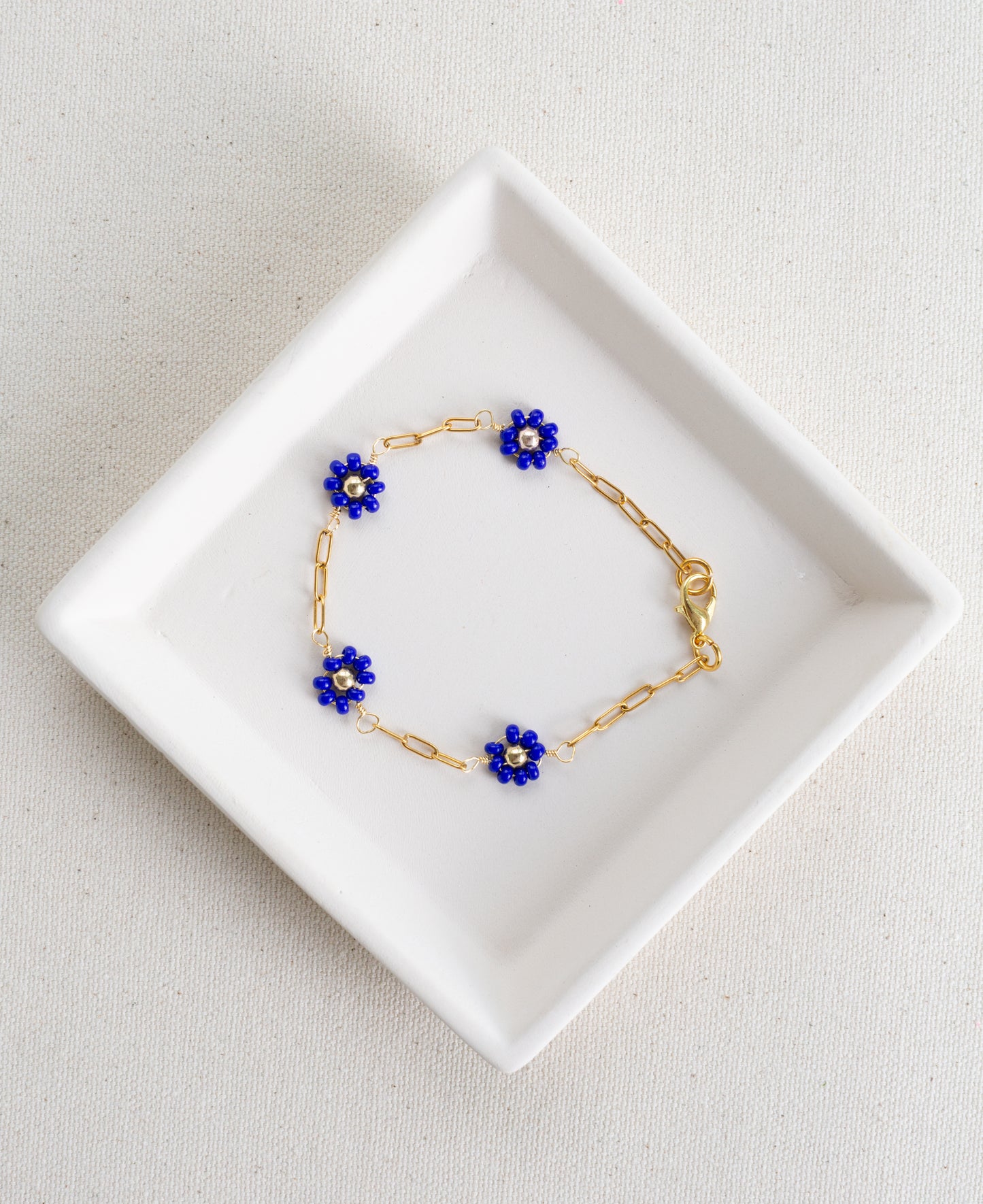 Gold Daisy Chain Bracelet