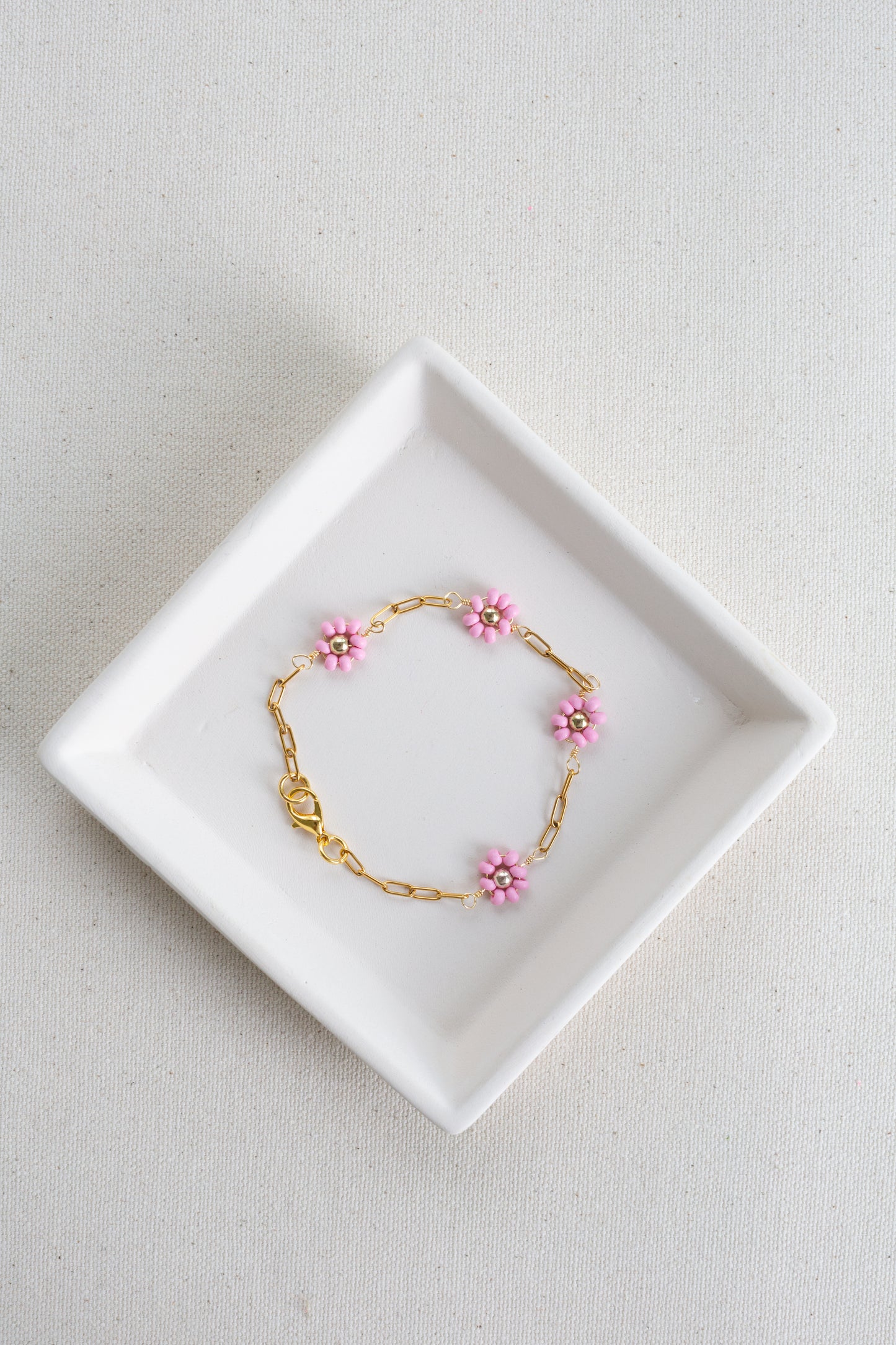 Gold Daisy Chain Bracelet